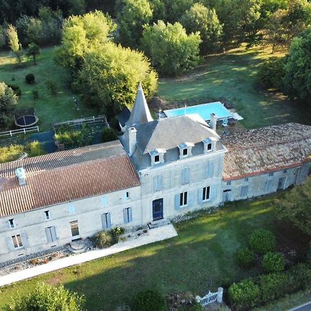 Domaine Du Grand Ormeau Bed and Breakfast Semillac Esterno foto